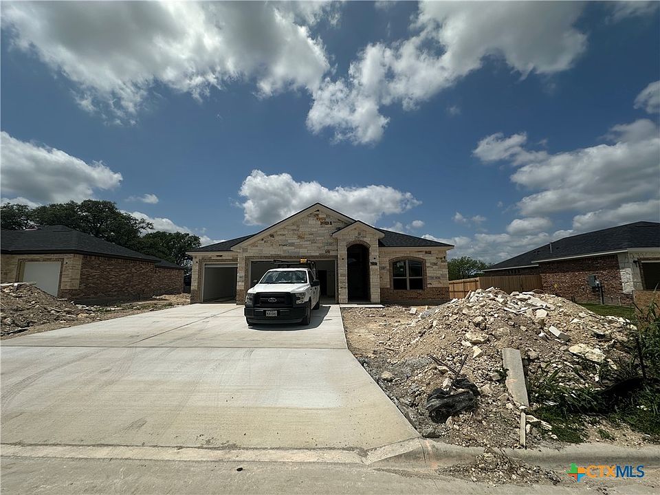 1st image of 6124 Messina Dr