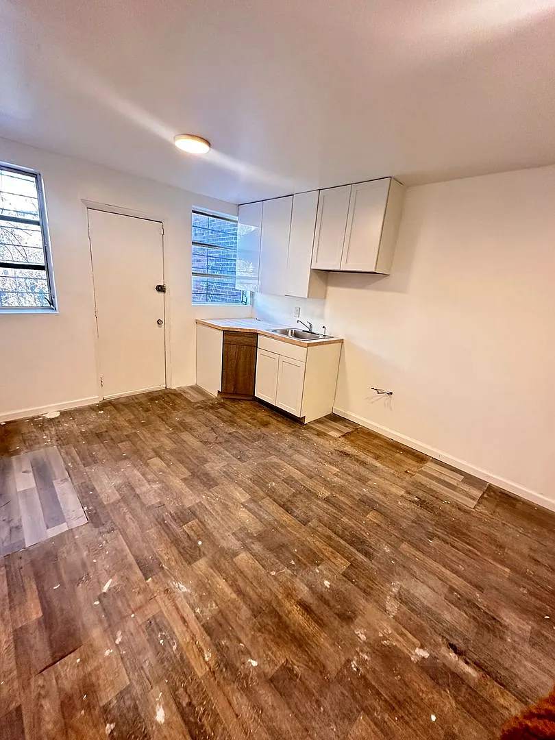 5023 Walnut Street — Photo 1