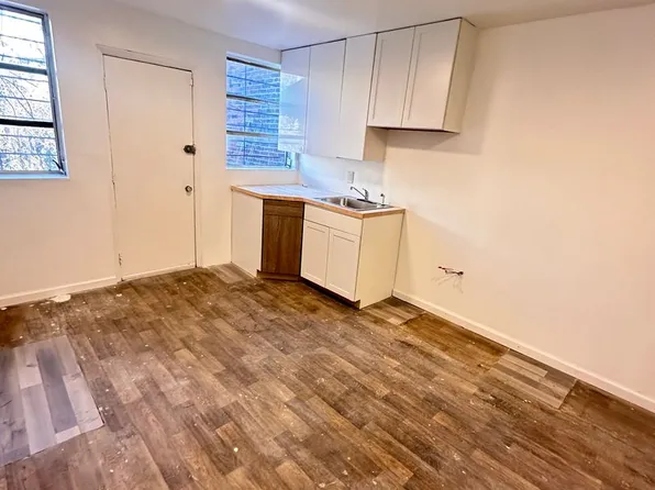 5023 Walnut Street