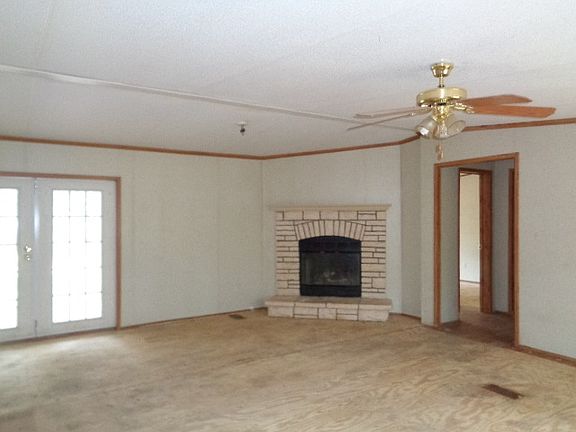 4th image of 21226 Lakeway Cir