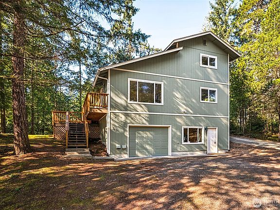 2nd image of 2621 E Saint Andrews Drive N