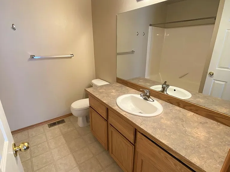 602 E Country Side Ave — Photo 17