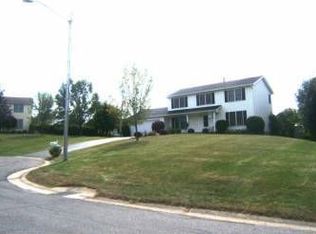 15 Clooney Dr, Henrietta, NY 14467