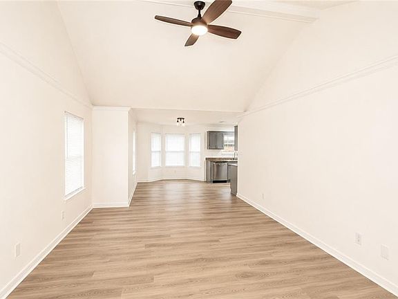 5th image of 2524 Oakmont Ct