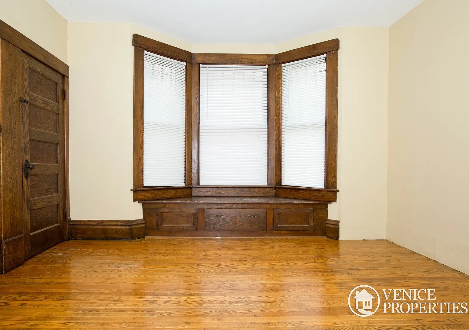 5 Bedroom on OSU Campus — Photo 4