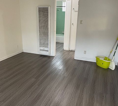 3rd image of 3500 Arroyo Seco Ave #2