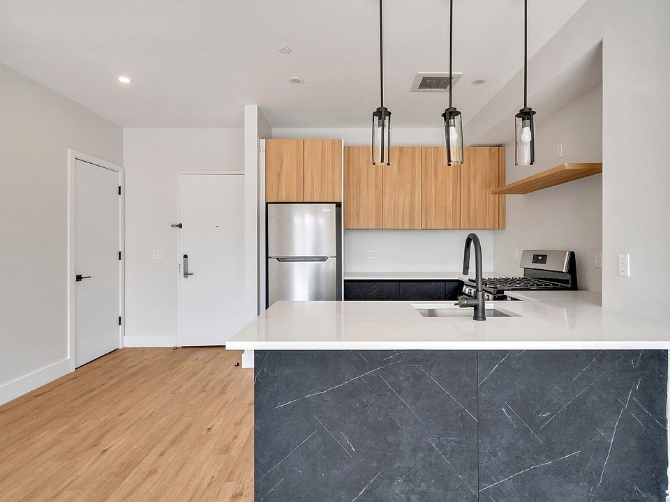 1st image of 3601 Liberty Ave #410