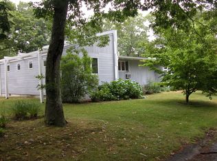 49 Fairfield Ave, Tisbury, MA 02568