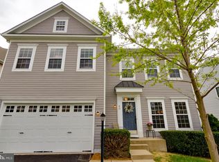 80 Carriage Hill Dr, Fredericksburg, VA 22405