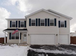 722 Rosemare Dr, Roscoe, IL 61073