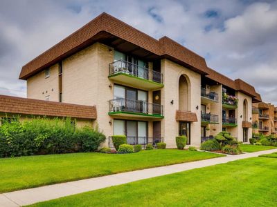 10340 S Keating Ave APT 303, Oak Lawn, IL, 60453