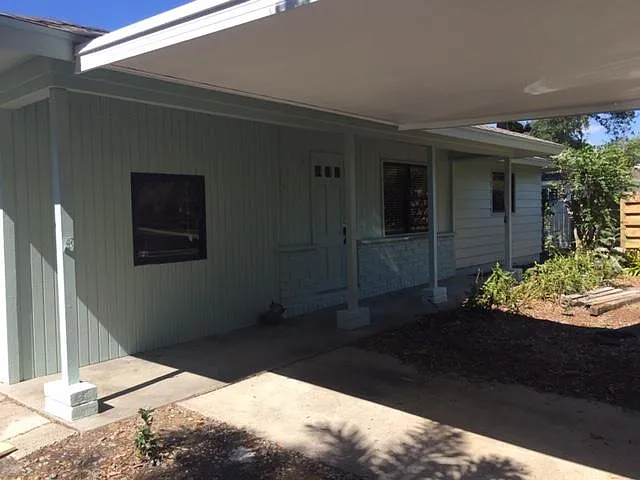 Building Photo - 2617 Sydelle St