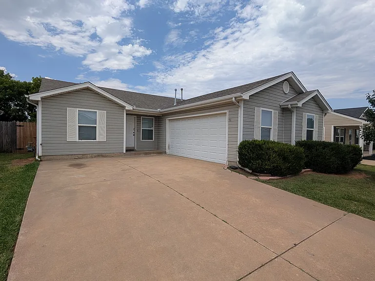 9205 Checkerbloom Dr — Photo 1