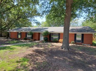 2705 Rix St, Commerce, TX 75428