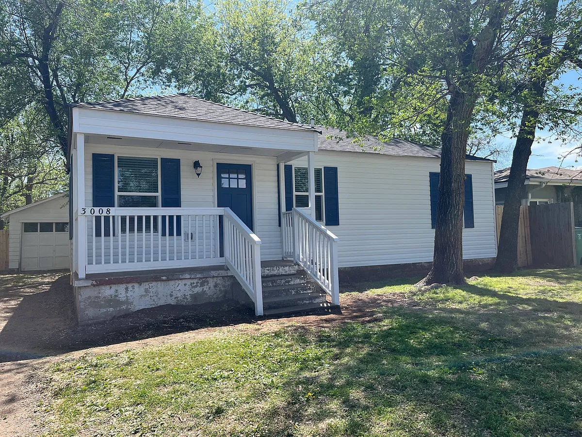 Building Photo - 3008 Cashion Pl