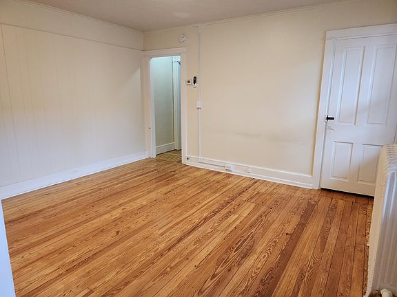 4th image of 711 E Orange St #97222eb48