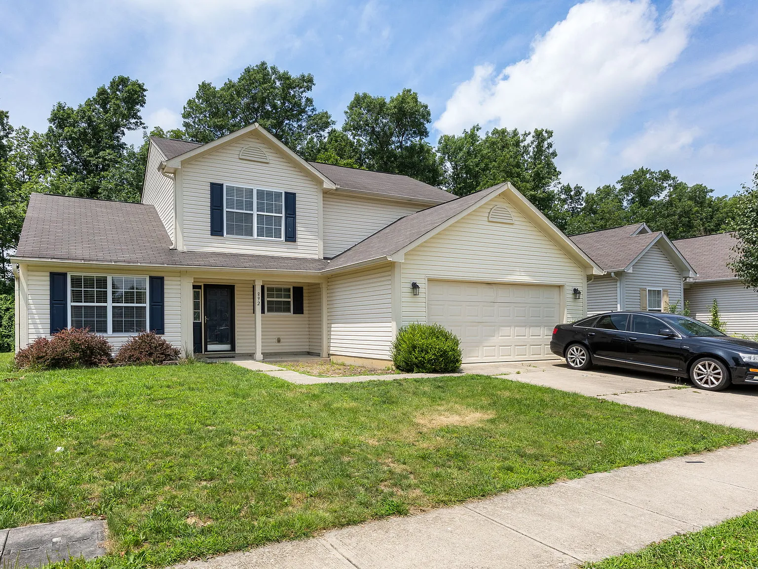 4 bed, 2.5 bath, 3504 sqft, $2,350 — Photo 3