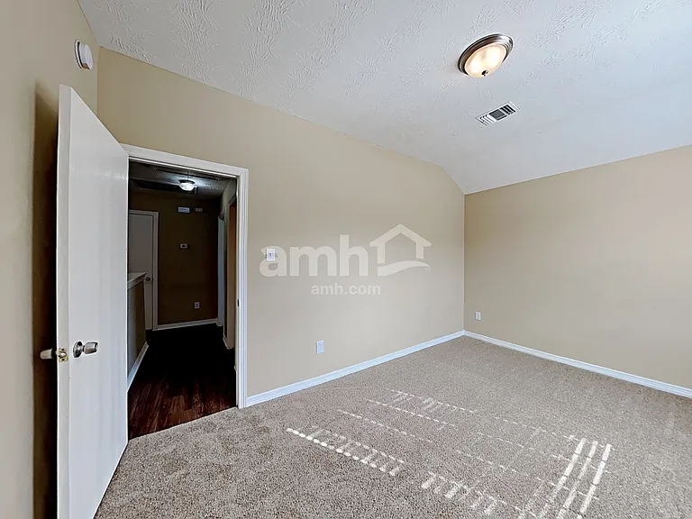 5010 Deerpath Dr — Photo 23