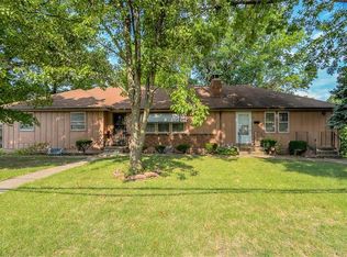 6000 Blue Ridge Cutoff, Raytown, MO 64133