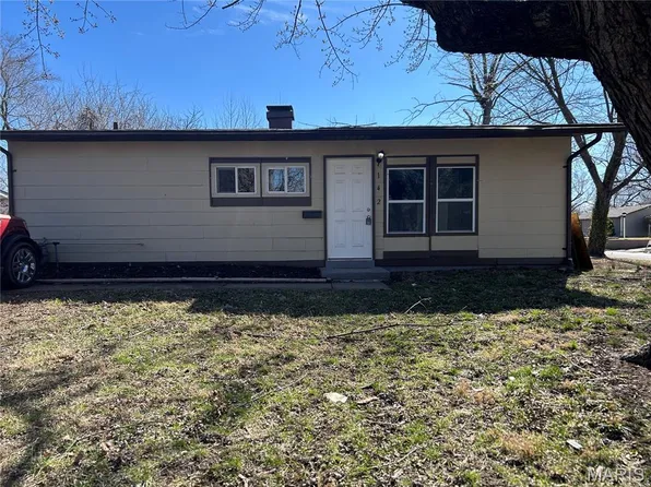 142 Saint Robert Dr, Cahokia, IL 62206