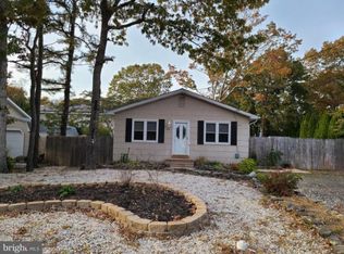 220 Yeoman Rd, Manahawkin, NJ 08050