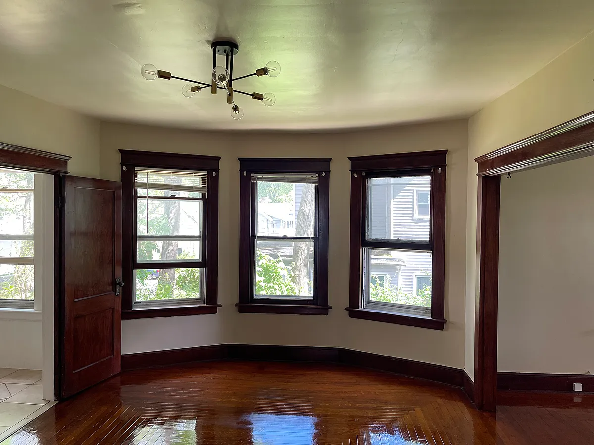 Building Photo - 270 N State St #1