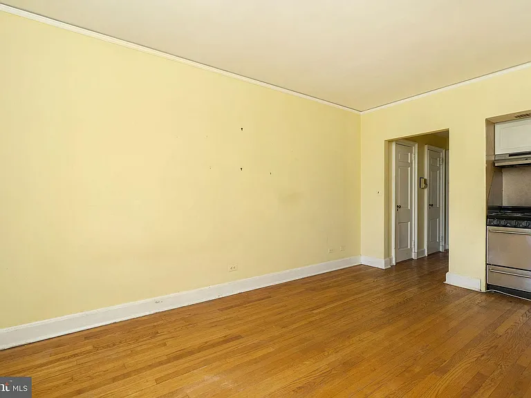 44 Nassau St #G — Photo 14