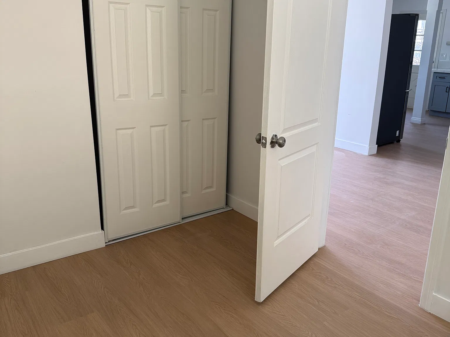 2 bed, 759 sqft, $2,500 — Photo 3