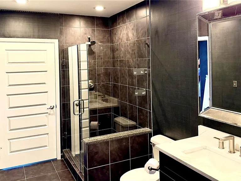1080 Peachtree St NE #2110 — Photo 42