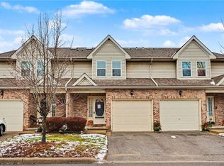 5070 Drummond Rd #3, Niagara Falls, ON L2E 6E4