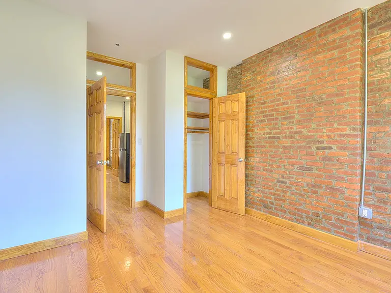 80 E 3rd St #4 — Photo 4