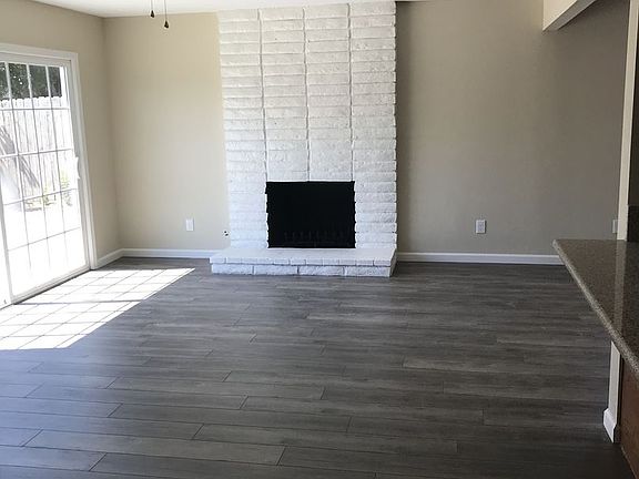 3rd image of 2715 S Fairway Ct