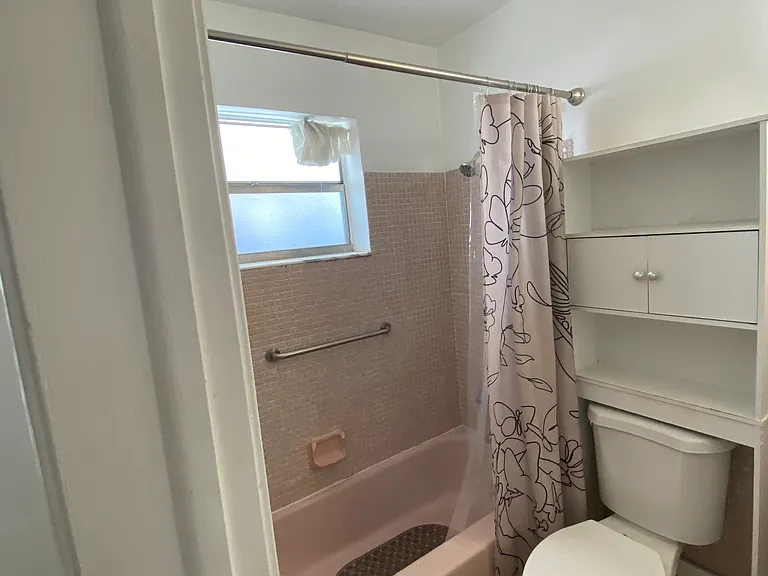 622 NE 4th St #4 — Photo 19