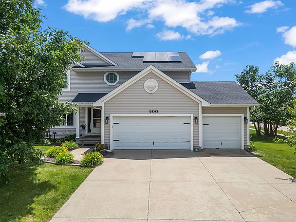 3rd image of 600 Prairie Park Ln