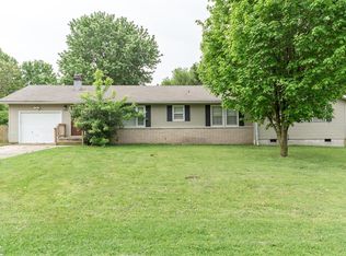 530 E Bedford St, Marshfield, MO 65706