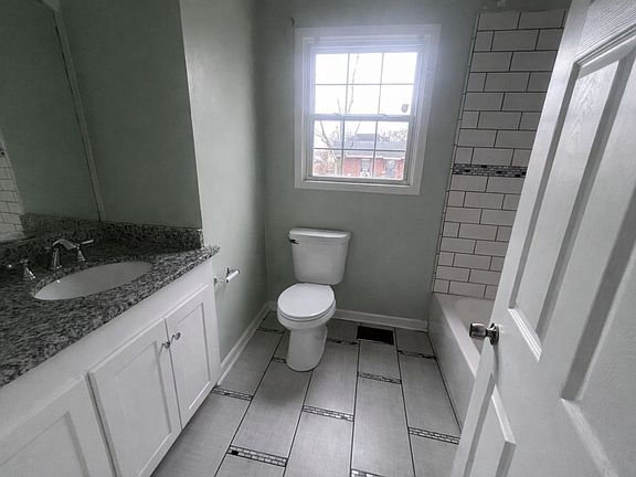 3rd image of 1100 N 6th St