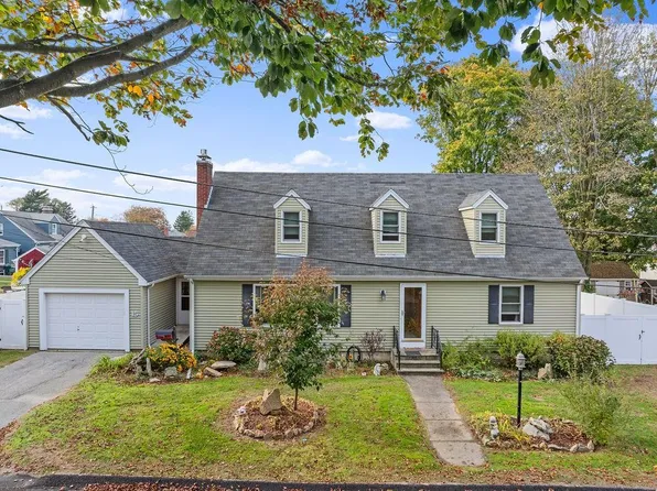 15 Terrace Ave, Tiverton, RI 02878