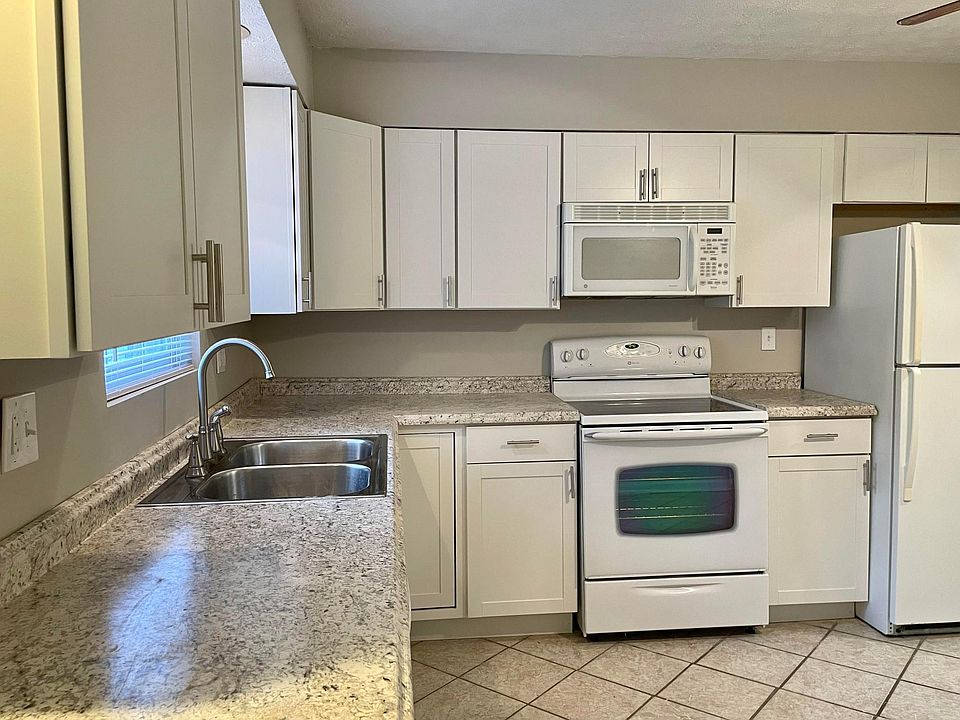 1st image of 7618 Southfield Dr