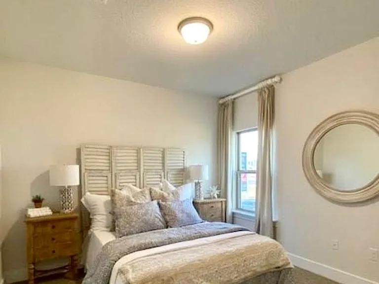 1878 Finch Ln — Photo 9