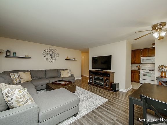 2nd image of 1041 W Ogden Ave APT 131