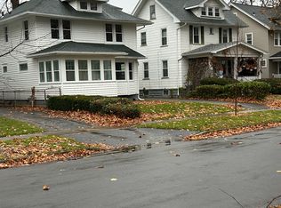 135 Burlington Ave, Rochester, NY 14619