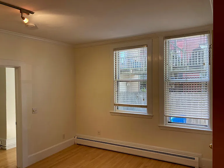 325 Spring St #2 — Photo 20