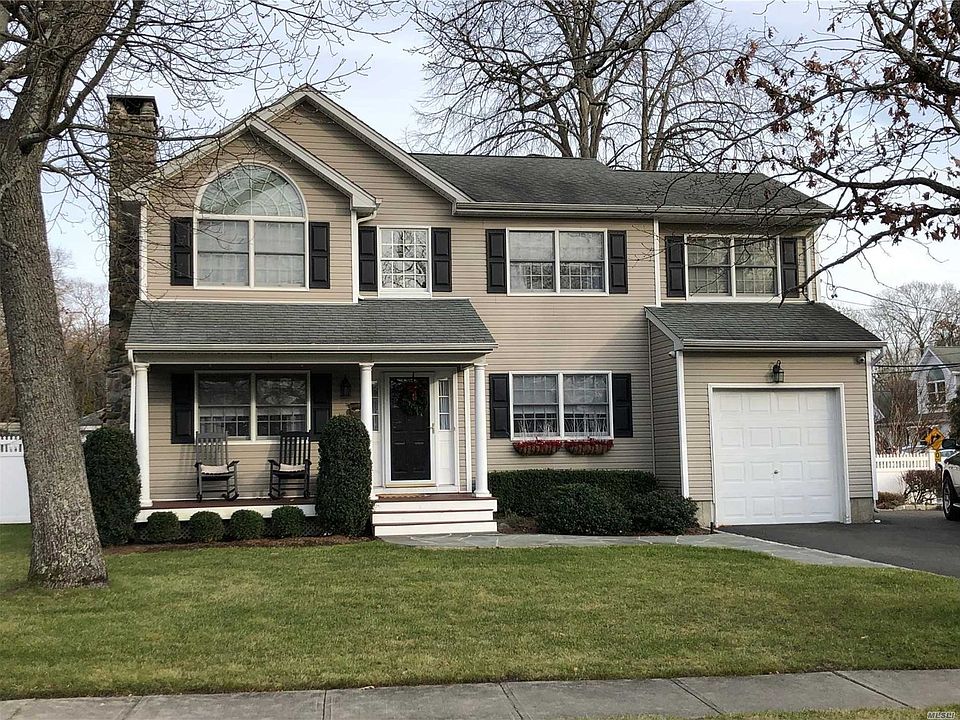 1st image of 79 Bayview Ave