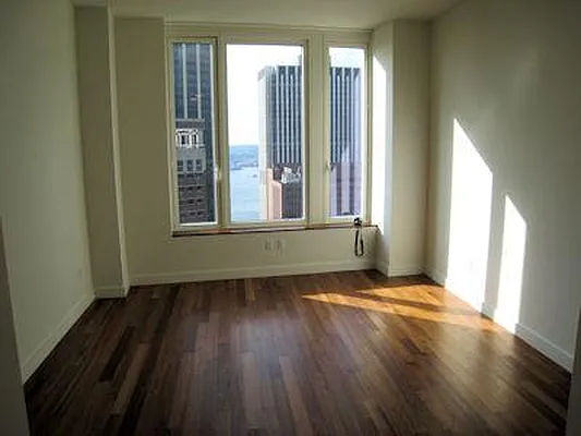 Rented by R New York | media 22