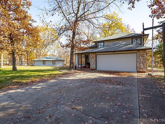 3rd image of 170 Twin Oaks Dr