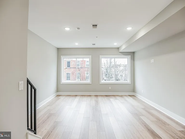 2216 Emerald St #A — Photo 21