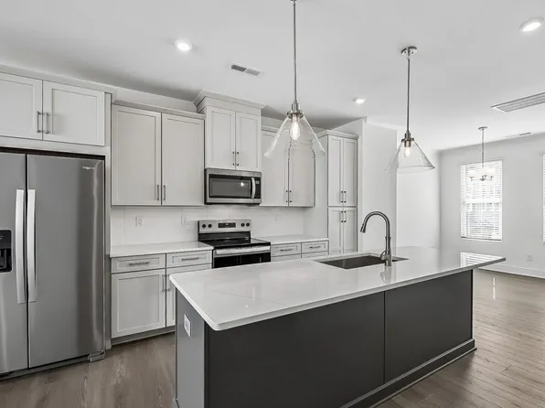 1140 Kokomo Ln, Charlotte, NC 28206