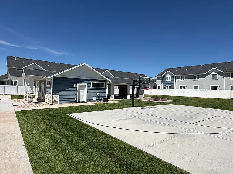 1138 S 1740 W — Photo 22