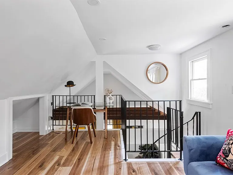 720 Mollie St SE — Photo 32