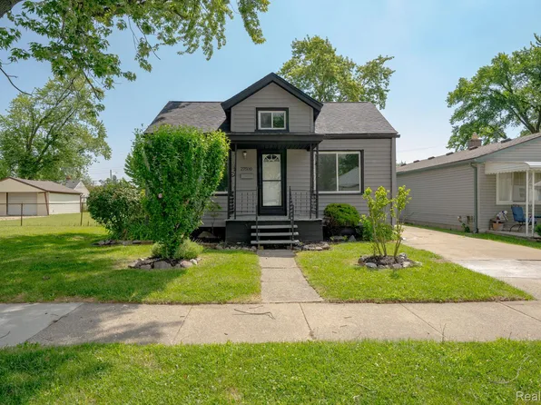 27500 Tighe St, Roseville, MI 48066